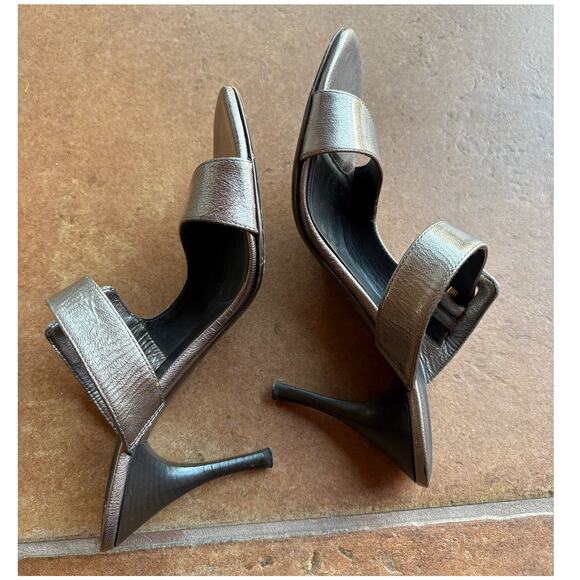 Donald J Pliner Bronze Metallic Side Buckle Sandals with Heels size 8 - Picture 15 of 16